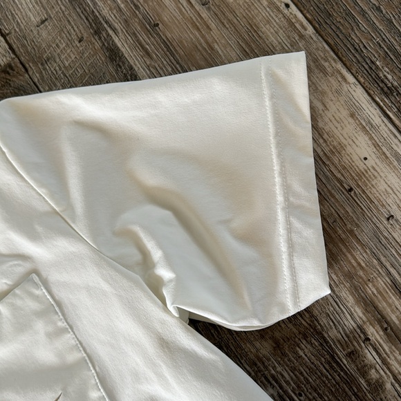 🌟Nike 🌟Beautiful Beige 🌟Workout Top, Small - Picture 6 of 11